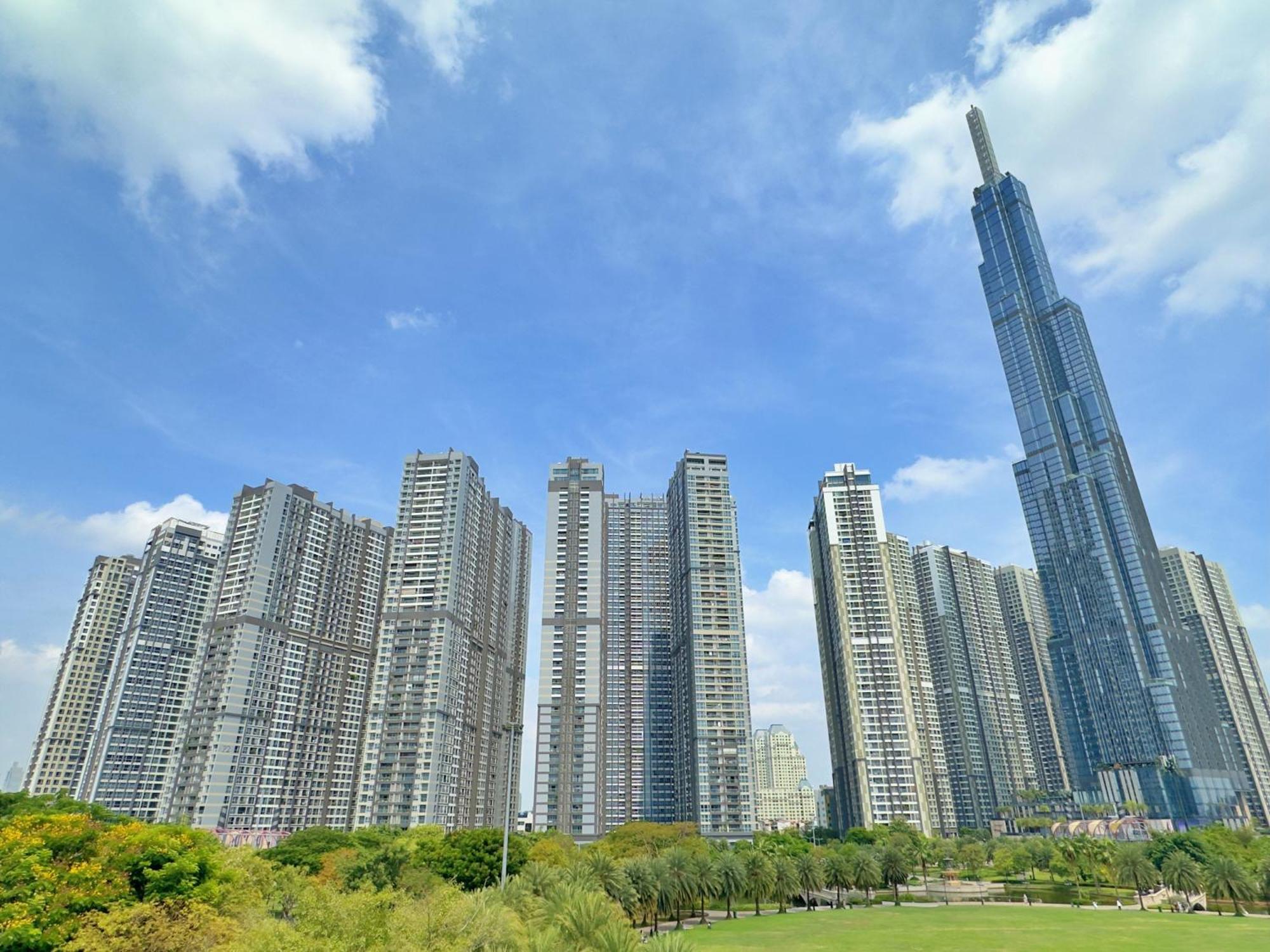 Vinhomes Central Park - Serviced Apartments Rental Ltd Хошимін Екстер'єр фото